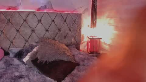 Vane  online show from 02.25.25