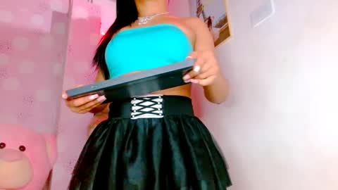 Snapshot of vanessa_brett chatting on 12.27.24 VANESSA BRETT online show from 12.27.24