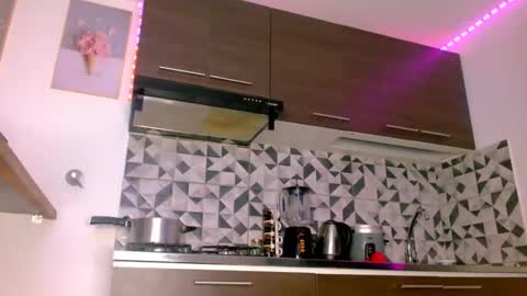 Snapshot of vanessa_brett chatting on 02.24.25 VANESSA BRETT online show from 02.24.25