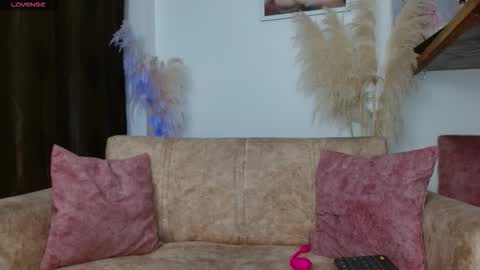 Snapshot of vanessa_brett chatting on 02.18.26 VANESSA BRETT online show from 02.18.26