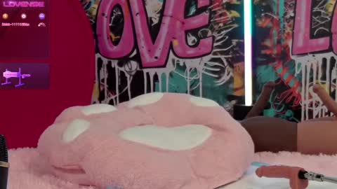 Snapshot of vanessa_love chatting on 02.22.25 Vanessa online show from 02.22.25