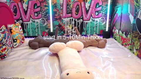 Snapshot of vanessa_love chatting on 10.12.25 Vanessa online show from 10.12.25
