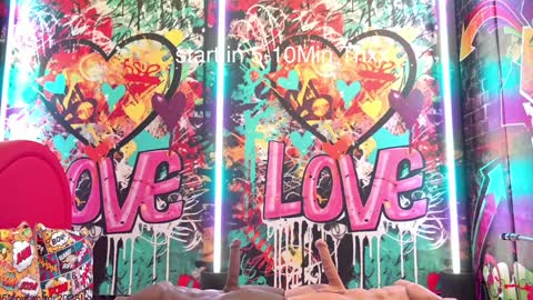 Snapshot of vanessa_love chatting on 11.05.25 Vanessa online show from 11.05.25