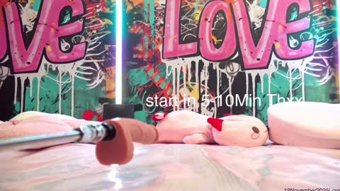 Snapshot of vanessa_love chatting on 11.18.25 Vanessa online show from 11.18.25