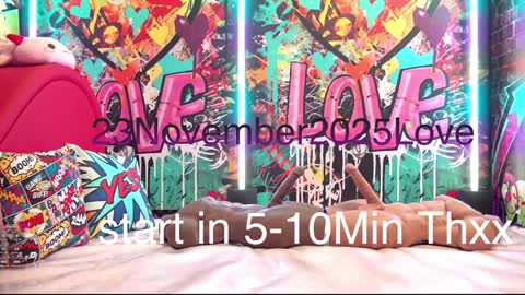 Snapshot of vanessa_love chatting on 11.23.25 Vanessa online show from 11.23.25