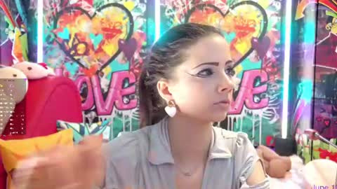 Snapshot of vanessa_love chatting on 06.15.26 Vanessa online show from 06.15.26