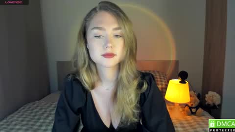 Vanessa Maes online show from 03.05.25