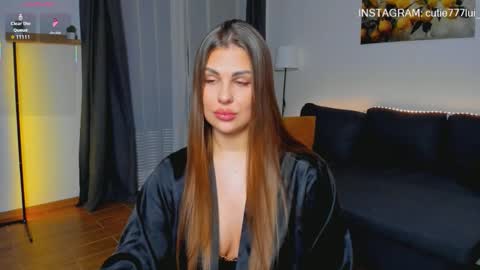 vanessa_moonn online show from 11.18.25