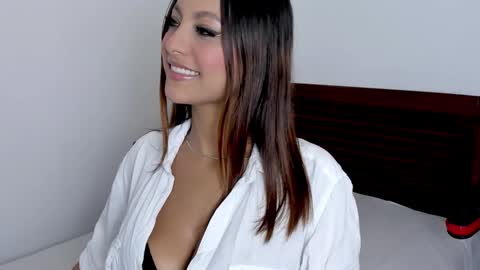 Snapshot of vanessaa_squirt chatting on 02.01.26 vanessaa_squirt online show from 02.01.26