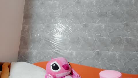 vanessaadol online show from 02.04.25