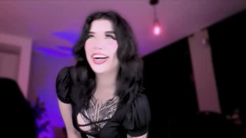 Snapshot of vanessablackrose chatting on 11.28.25 Vanessa online show from 11.28.25