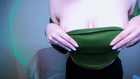 Vanessa online show from 12.15.24