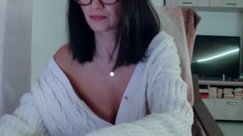 Vanessa online show from 10.03.25