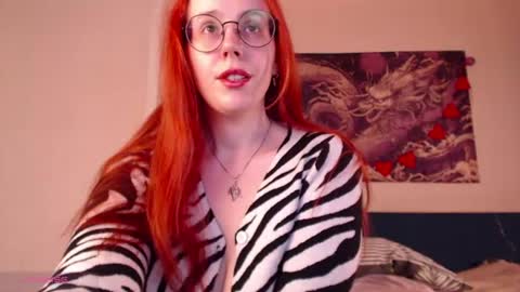 Snapshot of vanessalincum chatting on 06.18.26 Vanessa follow me - I will answer you there at any time online show from 06.18.26