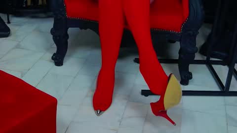 Miss Vanessa online show from 02.19.25