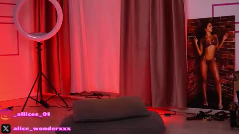 Snapshot of vanessasimon chatting on 02.03.26 Vanessa Simon online show from 02.03.26