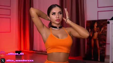 Snapshot of vanessasimon chatting on 02.13.26 Vanessa Simon online show from 02.13.26