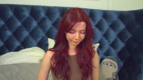 Snapshot of vanessavienne chatting on 05.15.26 VanessaVienne online show from 05.15.26