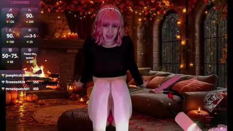 Snapshot of vanilla_skkye chatting on 11.23.25 Skkye online show from 11.23.25