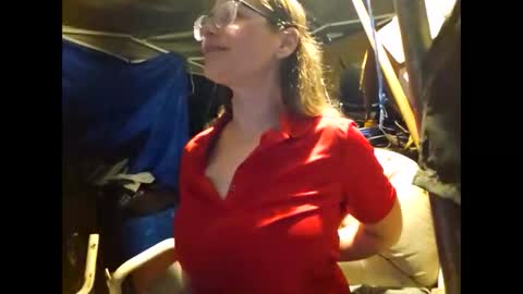 Britneywhitney online show from 12.16.25