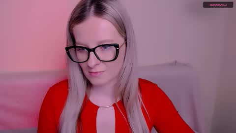 Snapshot of vanillaex_ chatting on 01.12.26 Mia online show from 01.12.26