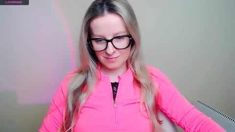 Snapshot of vanillaex_ chatting on 02.11.26 Mia online show from 02.11.26