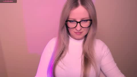 Snapshot of vanillaex_ chatting on 03.13.26 Mia online show from 03.13.26