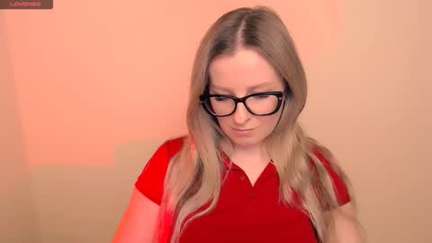 Snapshot of vanillaex_ chatting on 03.19.26 Mia online show from 03.19.26