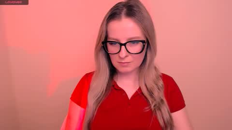 Snapshot of vanillaex_ chatting on 03.20.26 Mia online show from 03.20.26