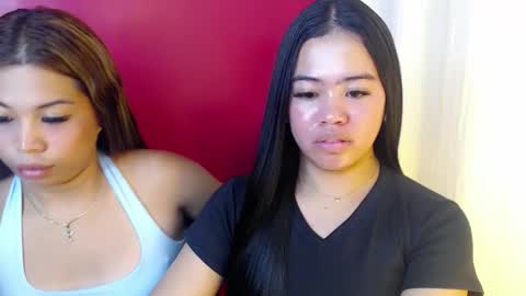 Snapshot of vanillanyra_ chatting on 04.02.26 vanillanyra_ online show from 04.02.26