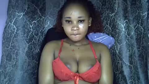 Snapshot of vanillavenus chatting on 12.16.25 vanillavenus online show from 12.16.25