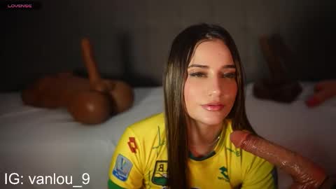 Vanilu online show from 11.23.25