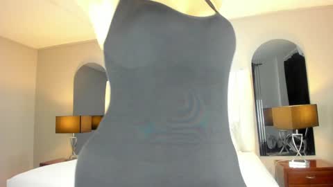 Snapshot of vanitysex chatting on 12.16.24 Karine online show from 12.16.24