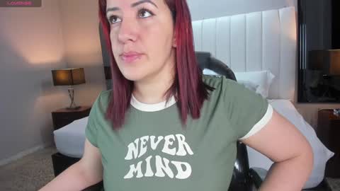 Snapshot of vanitysex chatting on 01.25.25 Karine online show from 01.25.25