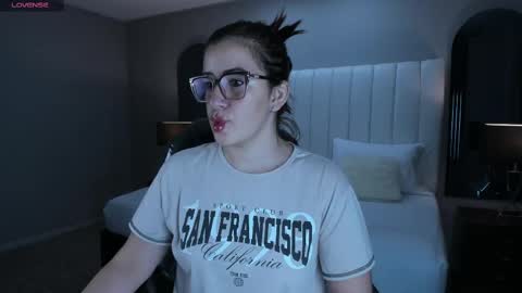 Snapshot of vanitysex chatting on 09.09.25 Karine online show from 09.09.25