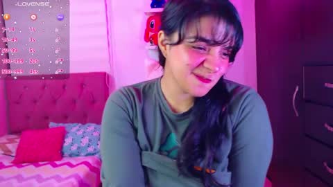 Snapshot of vannessa_shy chatting on 12.28.24 Vanesa online show from 12.28.24