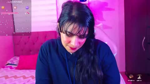 Snapshot of vannessa_shy chatting on 01.05.25 Vanesa online show from 01.05.25