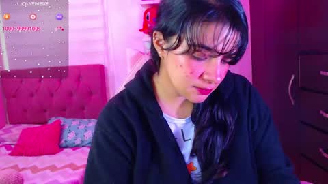 Snapshot of vannessa_shy chatting on 01.11.25 Vanesa online show from 01.11.25