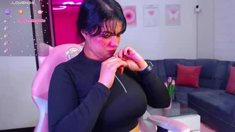 Snapshot of vannessa_shy chatting on 01.24.25 Vanesa online show from 01.24.25