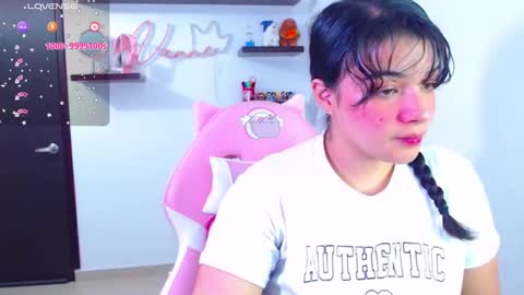 Snapshot of vannessa_shy chatting on 02.02.25 Vanesa online show from 02.02.25