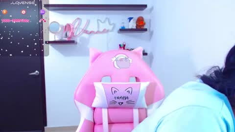 Snapshot of vannessa_shy chatting on 02.06.25 Vanesa online show from 02.06.25