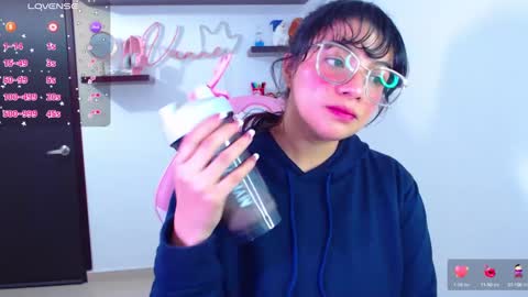 Snapshot of vannessa_shy chatting on 02.13.25 Vanesa online show from 02.13.25