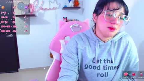 Snapshot of vannessa_shy chatting on 02.22.25 Vanesa online show from 02.22.25