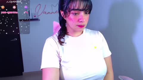 Snapshot of vannessa_shy chatting on 03.11.25 Vanesa online show from 03.11.25