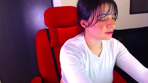 Snapshot of vannessa_shy chatting on 10.19.25 Vanesa online show from 10.19.25