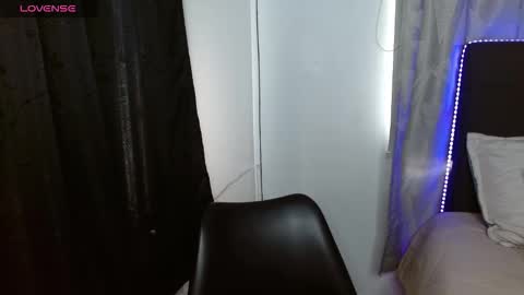 vane online show from 10.24.25