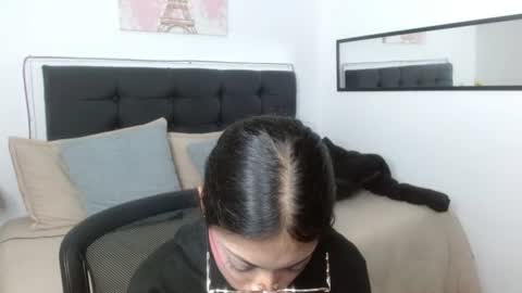 Snapshot of vannesweet_ chatting on 07.05.26 vane online show from 07.05.26