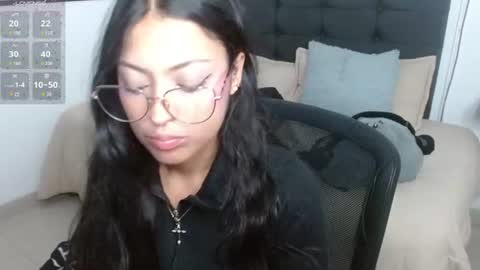 Snapshot of vannesweet_ chatting on 07.19.26 vane online show from 07.19.26