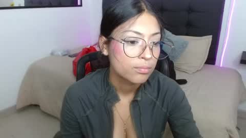 Snapshot of vannesweet_ chatting on 08.03.26 vane online show from 08.03.26