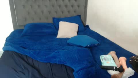 Snapshot of vannsexporn chatting on 12.07.24 Vannesa online show from 12.07.24